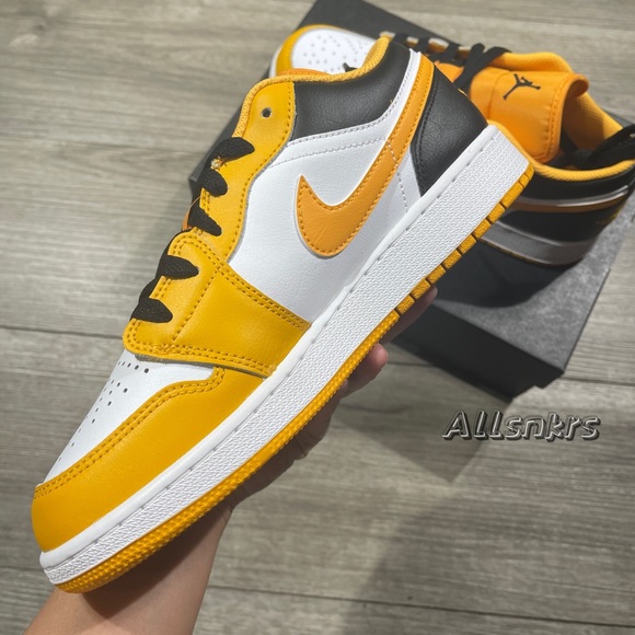 Air Jordan 1 Low GS TAXI 🚕 Shoes Sneakers - Picture 2 of 10